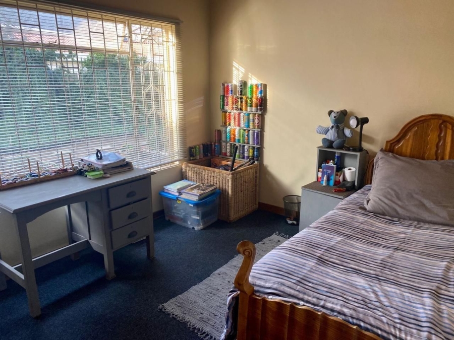 5 Bedroom Property for Sale in Ladybrand Free State